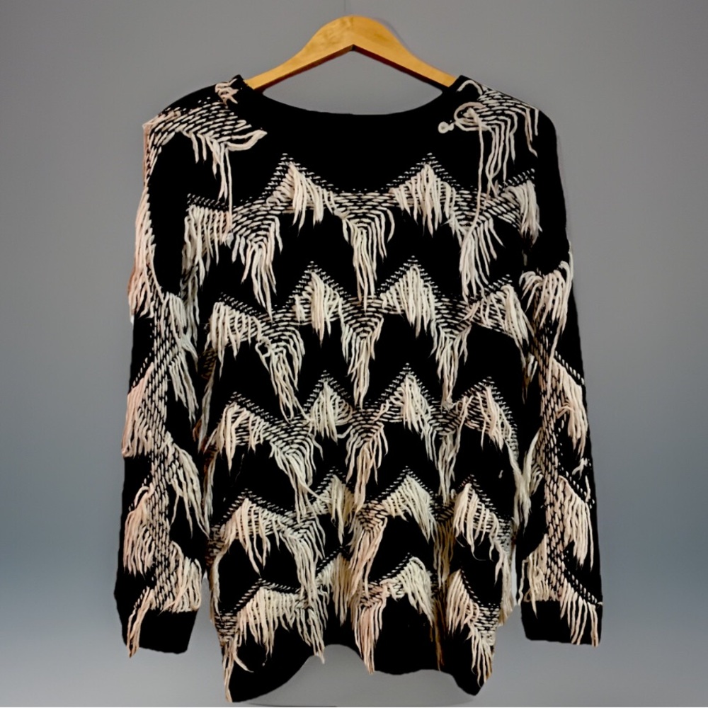 GSX Fringe Black and White Sweater Unisex L